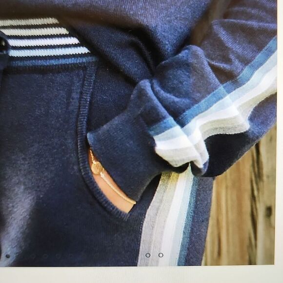 Faherty Navy Track Pants - Picture 2 of 13